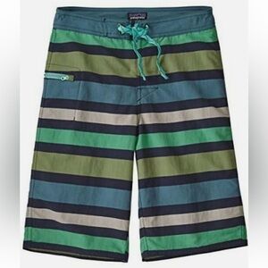 Boy's Patagonia Wavefarer Boardshorts Striped UPF 50 Size 16